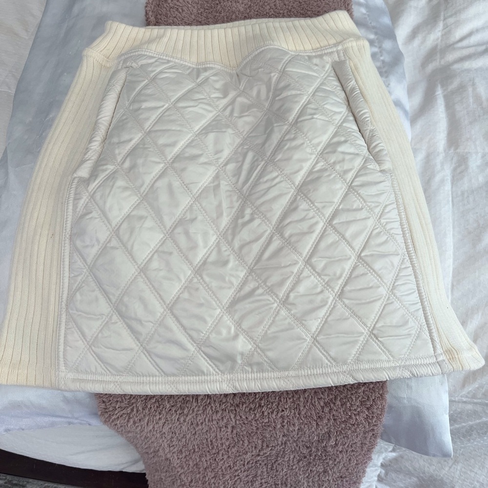 Prana Cream Quilted Mini Skirt with Ribbed Side Panels
